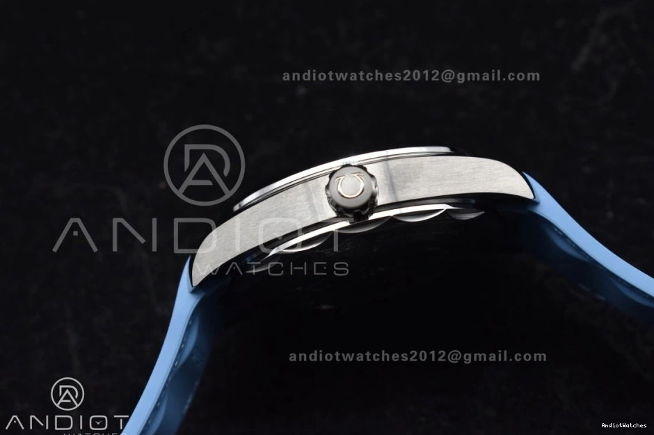 Edition Blue Best Terra Worldtimer Summer GMT A8938 43mm Rubber 511 Clone Comfortable VSF on Aqua Dial Super 1:1 Strap Blue 1101